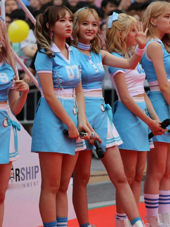 程潇&吴宣仪，早期真实生图！！她们俩连生图都像芭比娃娃～