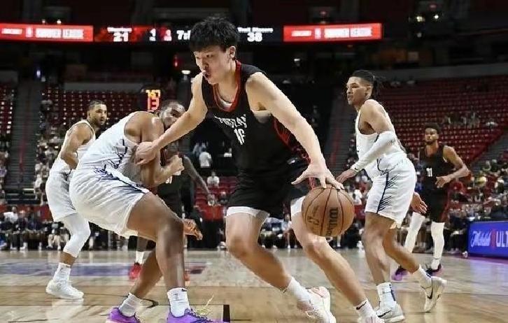 杨翰森做梦都没有想到场球人设反转最遭殃的杨瀚森最近打了几场球，人设直接翻车了。