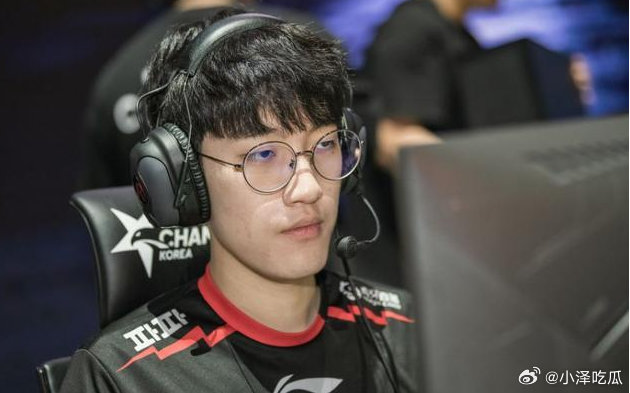 突然发现tarzan在LPL没有联赛冠军也正常因为S8之后LPL拿过联赛冠军的打