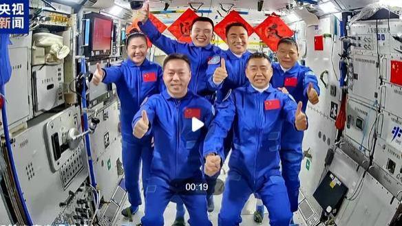 神二十宇航员进入空间站!外籍航天员也要来,美国封锁成笑话
