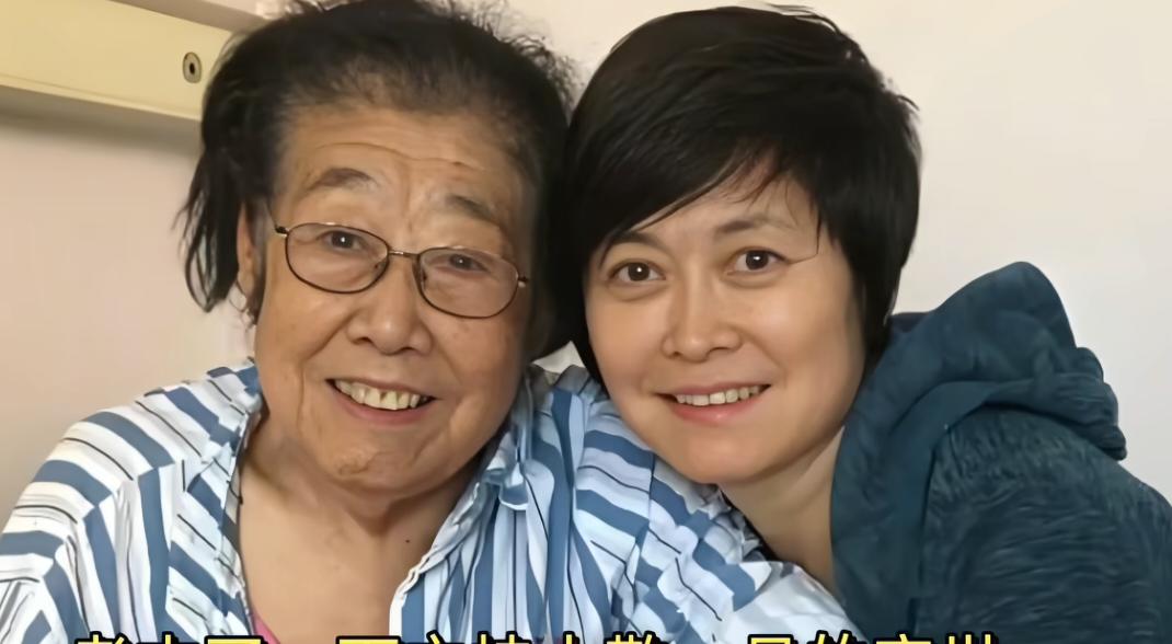 好奇查了下敬一丹的家世不查不知道一查才知道，她父母根本不是什么普通人，是