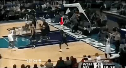 “打球态度决定一个人的高度”。下面是“篮球之神”乔丹39-40岁专注防守的一些