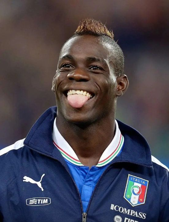 巴洛特利还想踢球！35岁的巴洛特利仍在苦苦寻求一份工作，尽管他的身体状态和能力