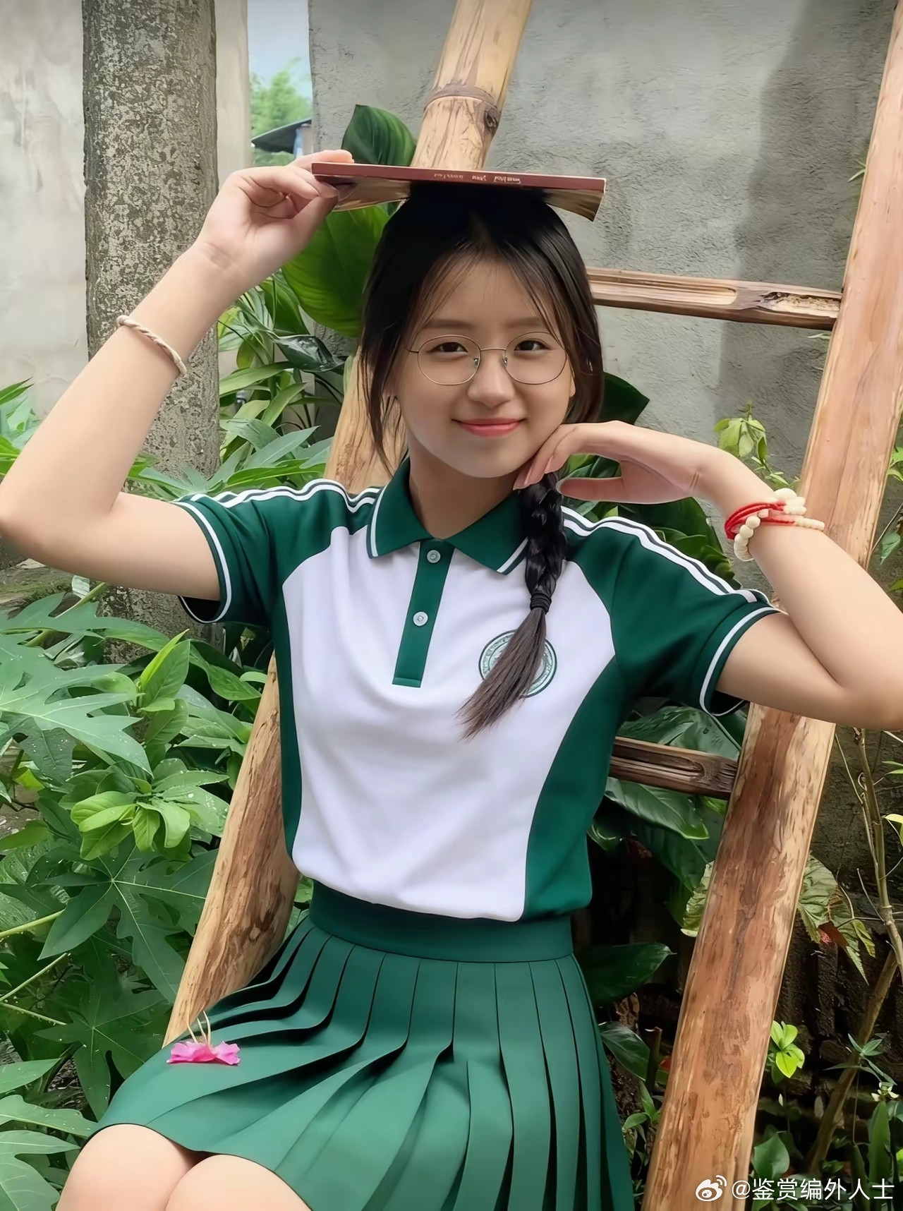 戴眼镜的女孩就是好看