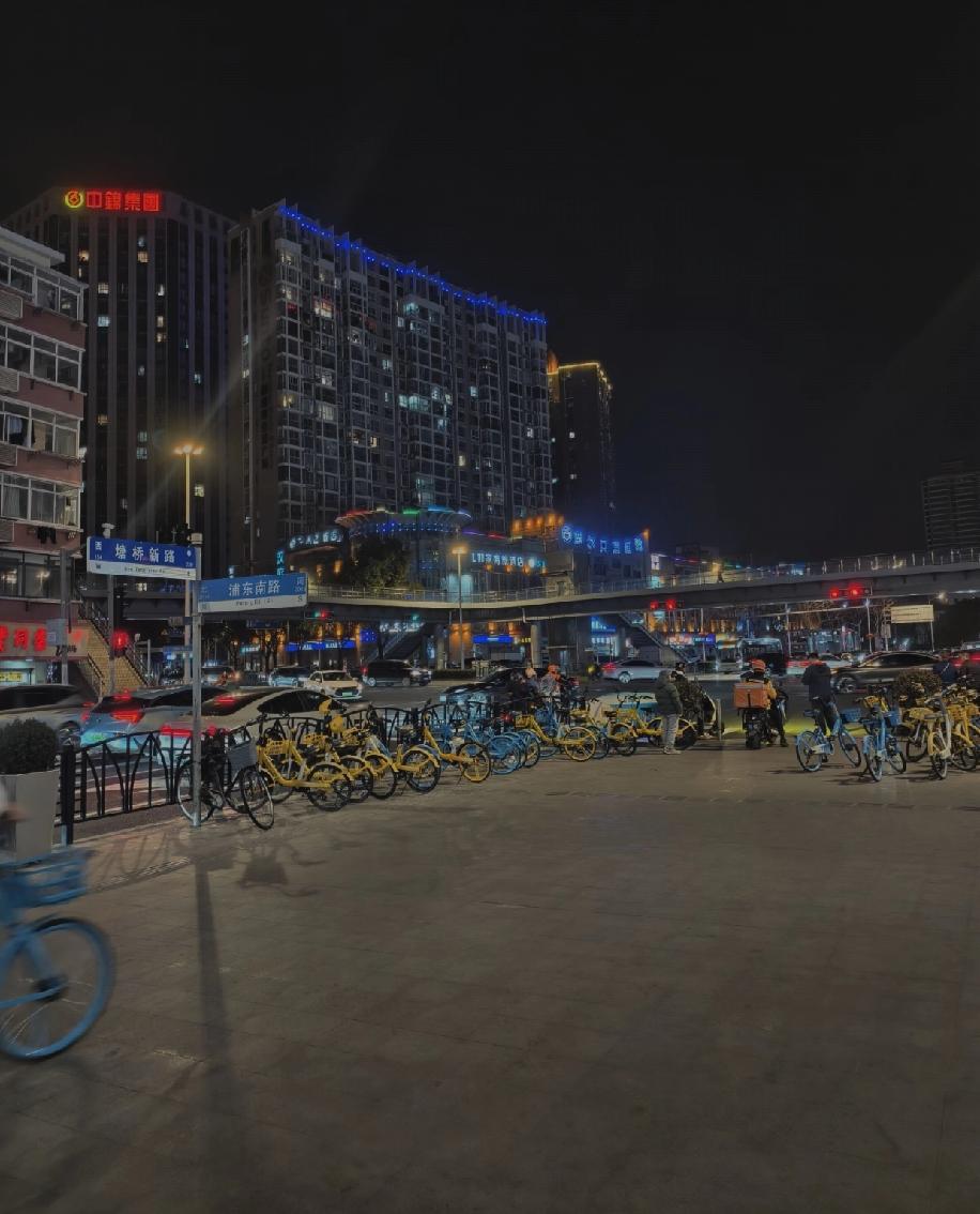 我想问问大家遇到这种事心里会舒服吗？我老公是入赘到我家的，他父母早年离异，妈妈改