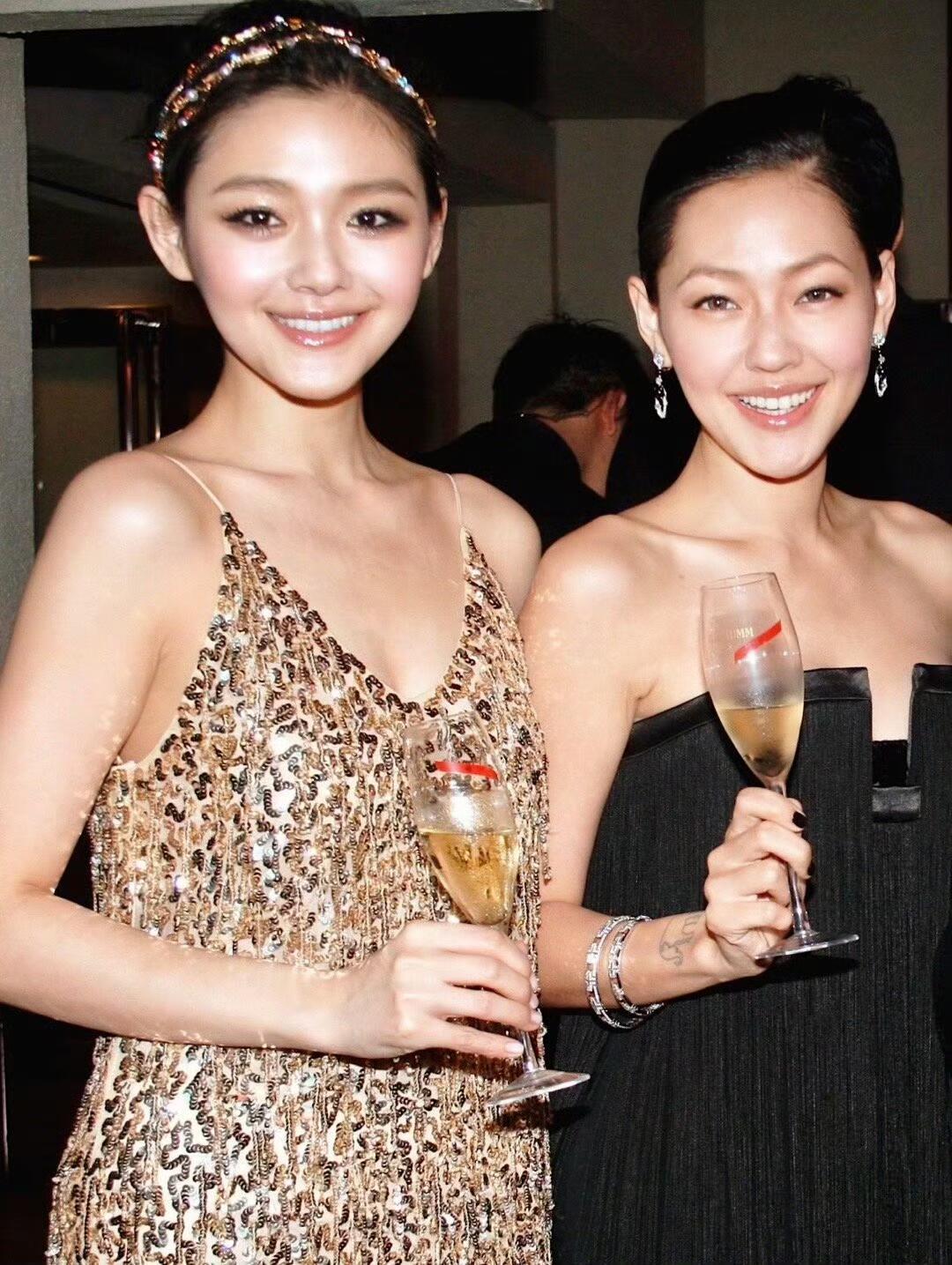 大s拿宝格丽项链当发圈，没有人发现吗？​