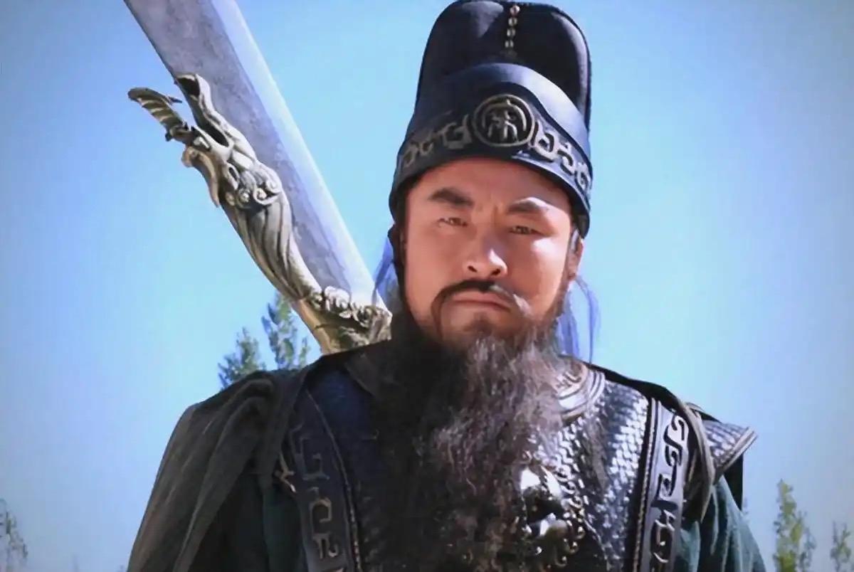 武圣后人关胜，身为梁山五虎将之首，为何存在感却极低？三国武圣关羽的后人，梁山