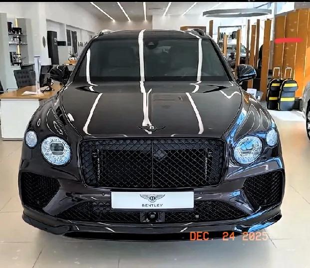 给爱车的友友们欣赏下2025款宾利添越去越野！之前总觉得超豪SUV就是城里