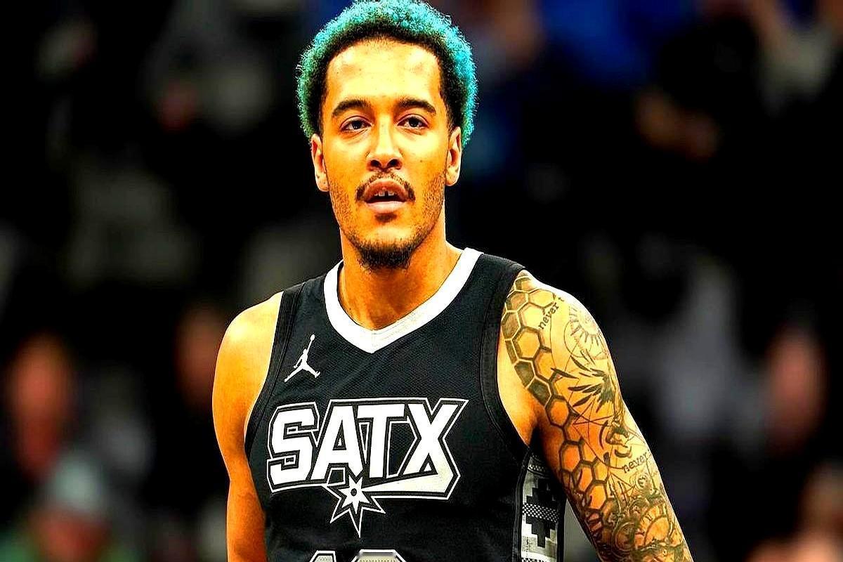 马刺西部第二，要的是给文班拉开空间，不是陪太子练级。索汉三分25%，对手直接放两