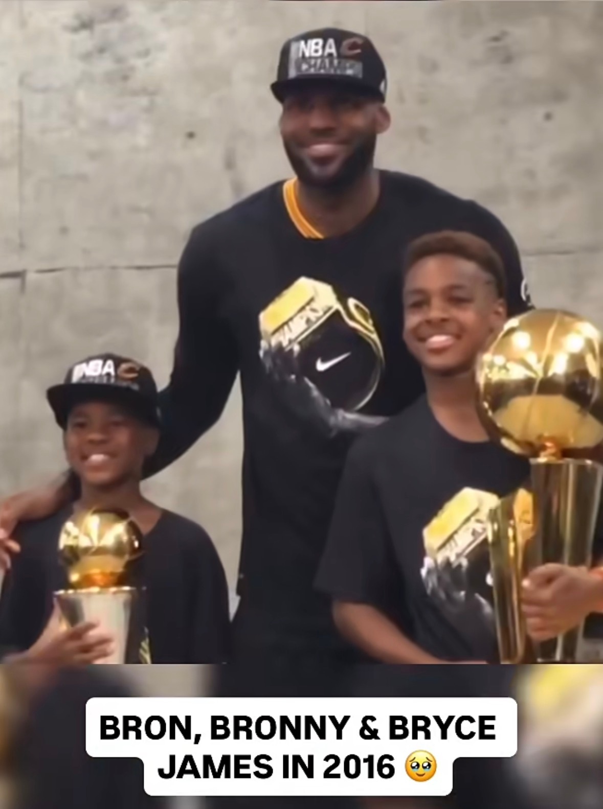 一张十年前的老照片！这可以直观地感受到，十年的时间，变化有多大。nba詹姆斯