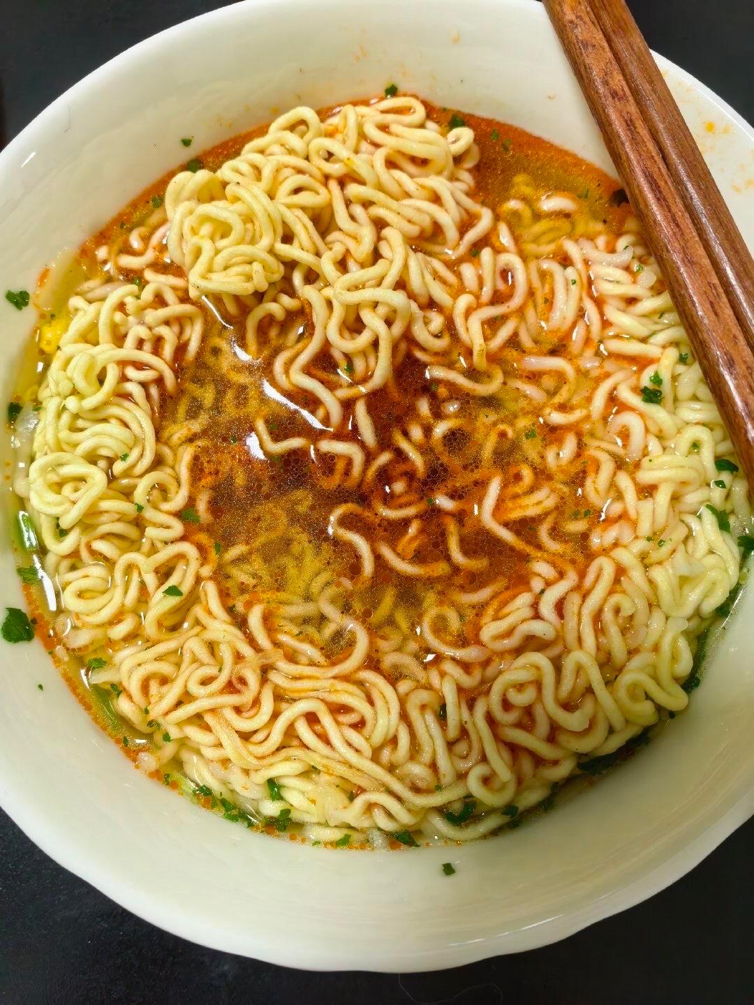 为什么吃泡面会有恶心想吐的感觉