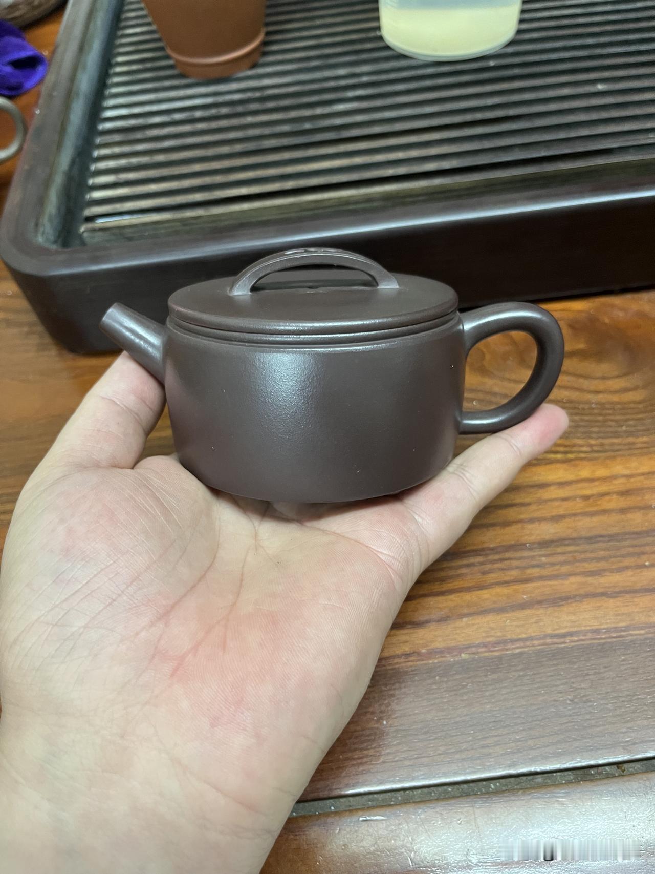 今天晚上来了一把科技与狠活的汉瓦壶来讲讲。这就是很多壶友担心的化工壶，你们自己仔