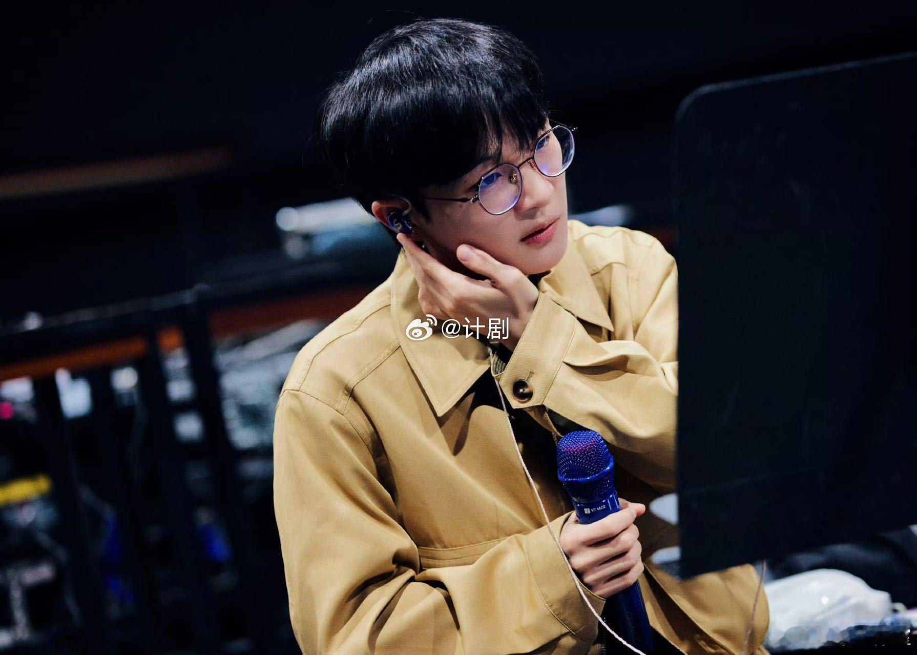 周深演唱会烫男人名不虚传，苏州场售罄速度惊人！广州站倒计时5天，坐等解锁全新舞