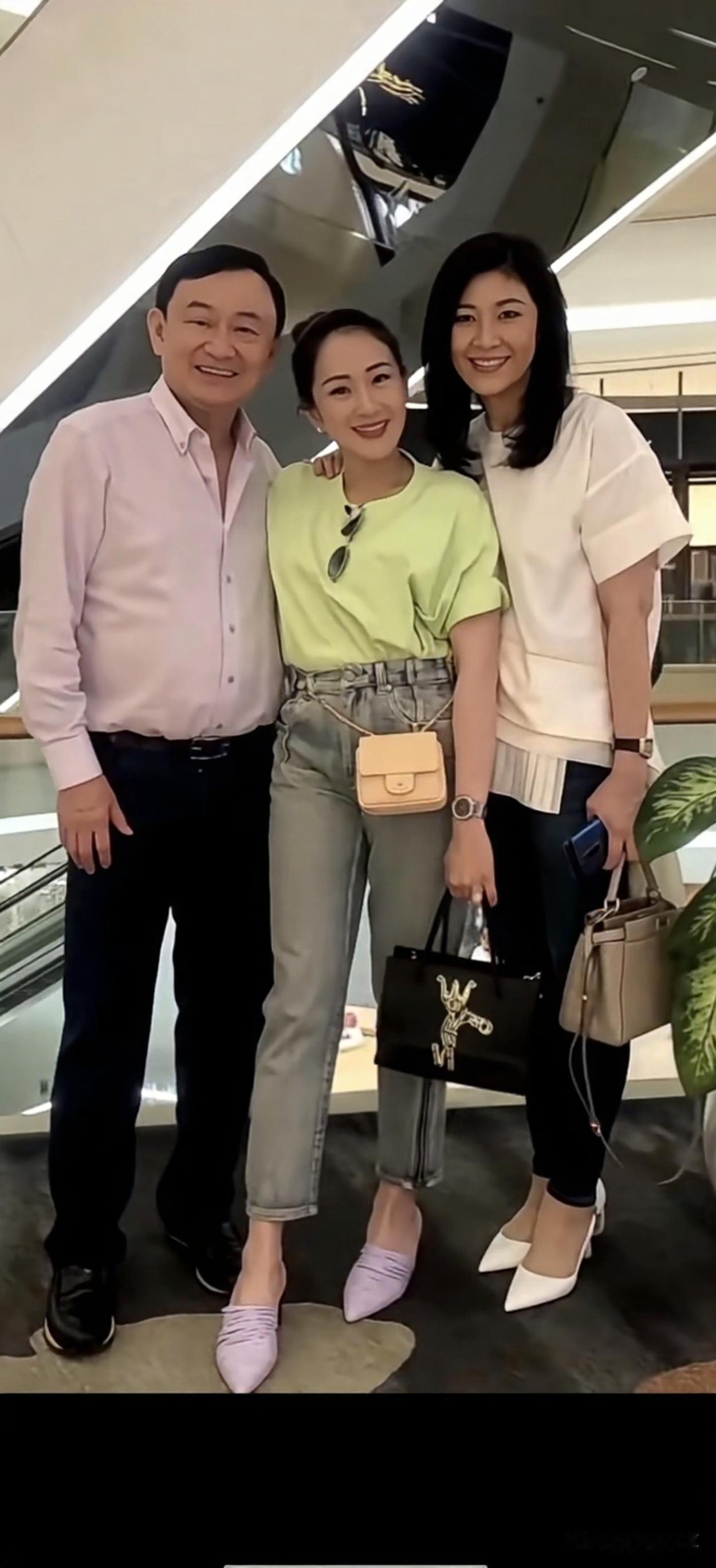 他信、英拉、佩通坦这三位其实都是被泰国军方赶下台的。这也是他信家族的“硬伤”，跟