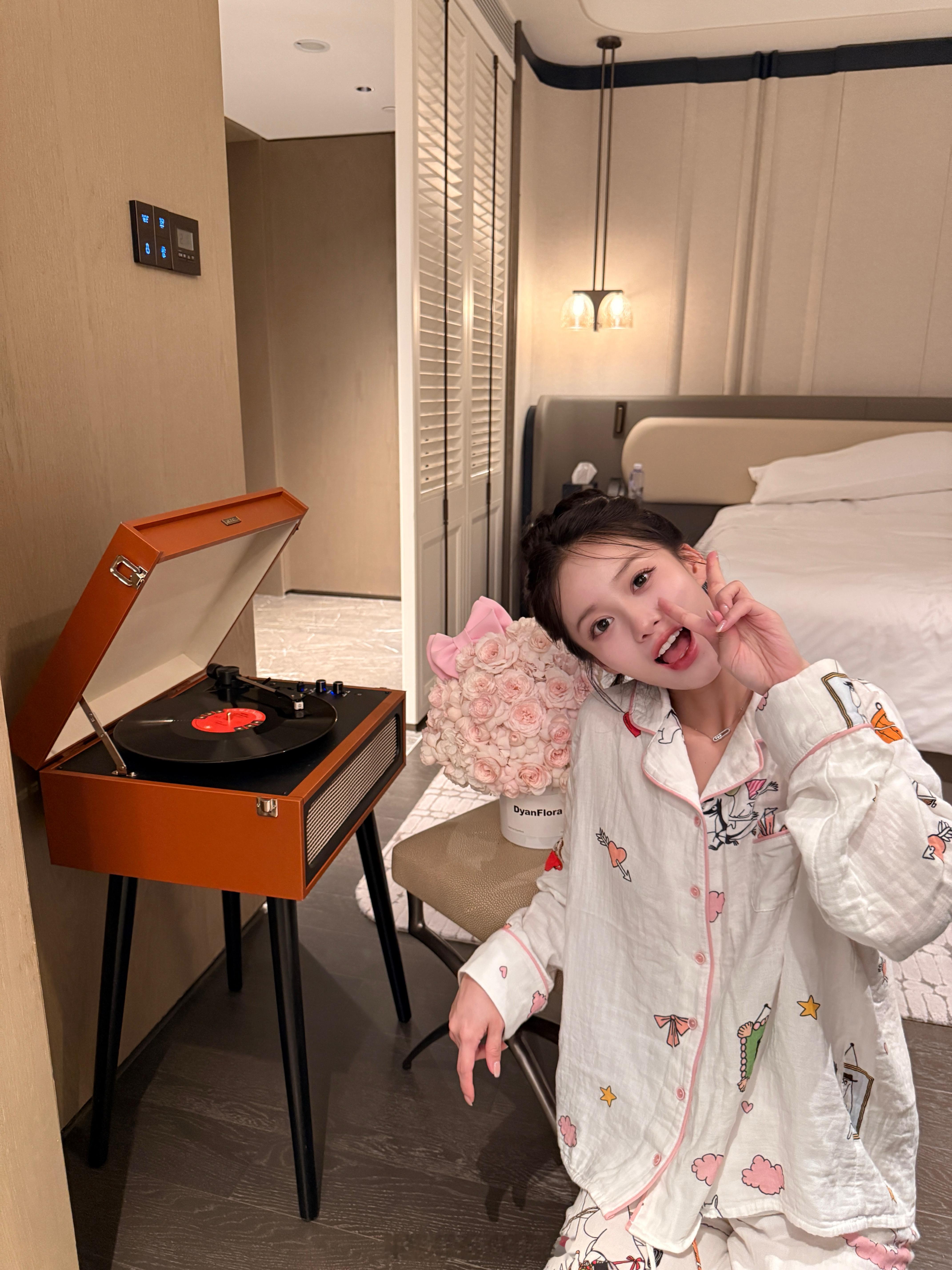 好可爱啊！！！猛猛合照5分钟