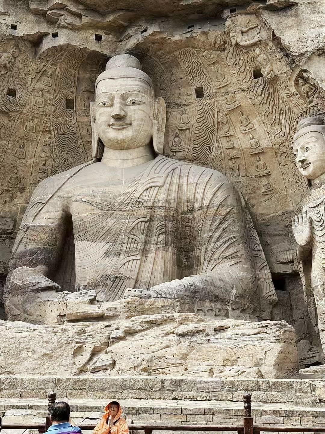 云冈石窟是北魏王朝的“石头史书”，每一刀都镌刻着王朝野心与文明交融。1️⃣*