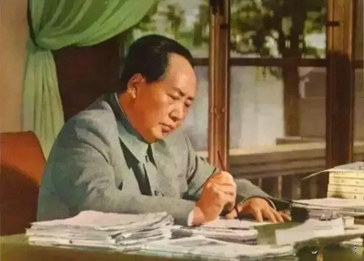 一些留过洋的大学法学教授及其培养的博士生大量进入立法决策层，这事值得十分警惕！