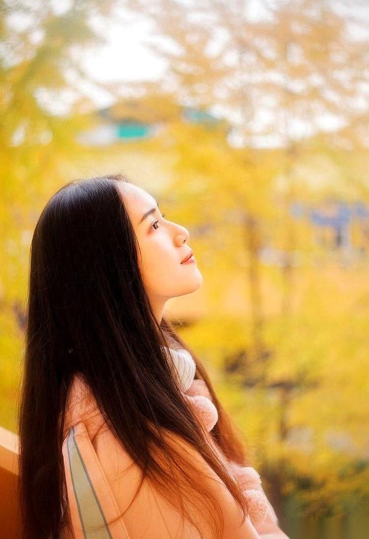 说个扎心的。退休那天，工牌上交，办公室钥匙也上交了。撕掉“王总”“李工”的标签