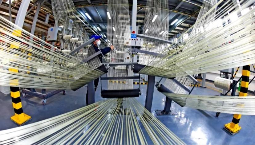 比发丝还细、强度是钢10倍！中国造出全球最强碳纤维，颠覆你对材料的想象3月1