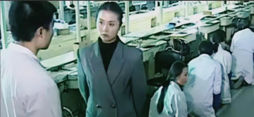 1995年3月7日，珠海南山工业区一家韩资电子厂的车间里，120多名中国工人被要