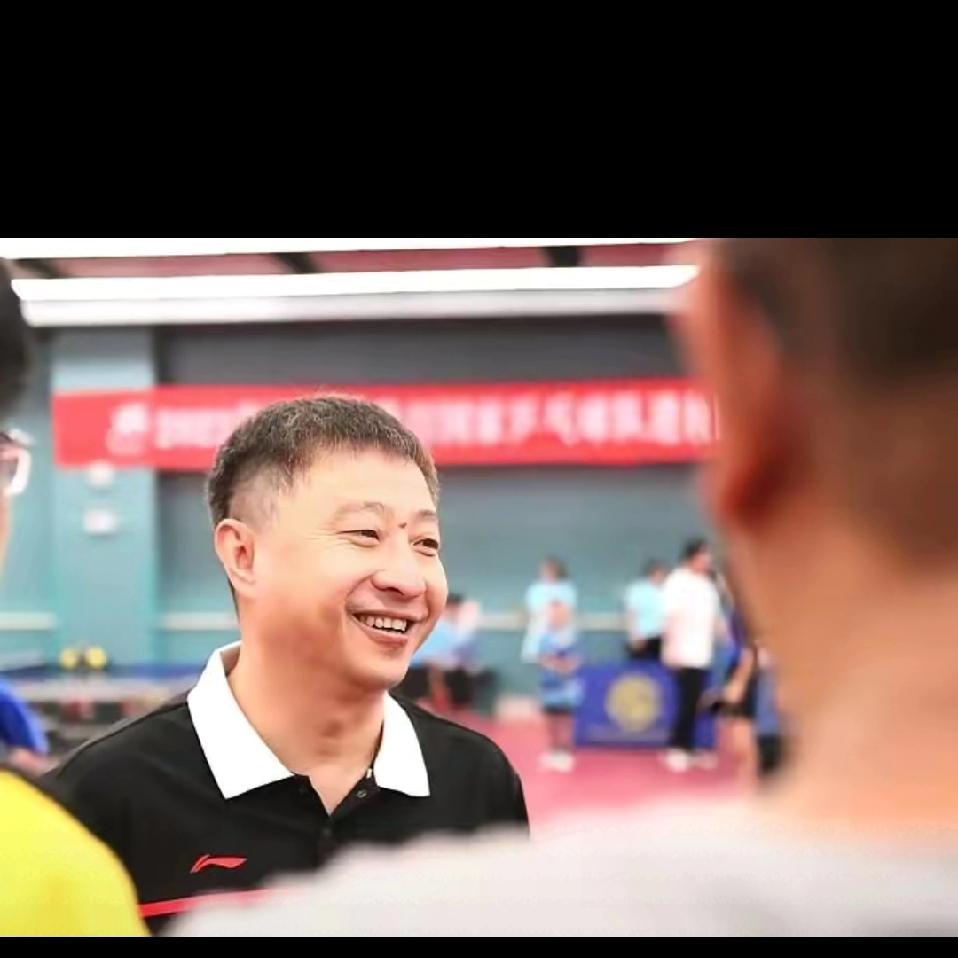 向鹏打赢雨果闯进中国大满贯四强，陈振江教练别提多欣慰了！从没见他这么盼着赢