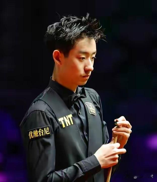 丙午马年第一舞！愿吴宜泽旗开得胜。正值马年的大年初一，肖国栋、张安达、赵心童、