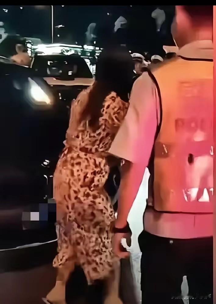 重庆5月10日这起惨剧，直接把我看麻了。两死六伤。57岁，女司机，宝马。车子发了
