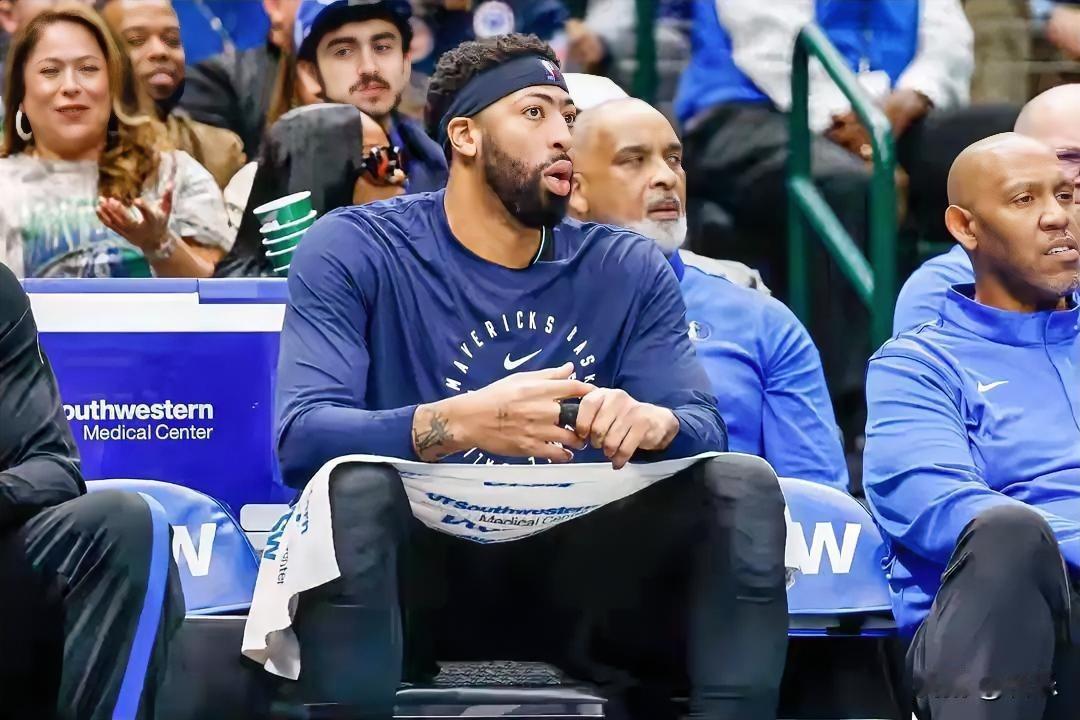 独行侠其实一点都不亏浓眉和拉塞尔这哥俩又被送走了，联手去了奇才，独行侠彻底以状