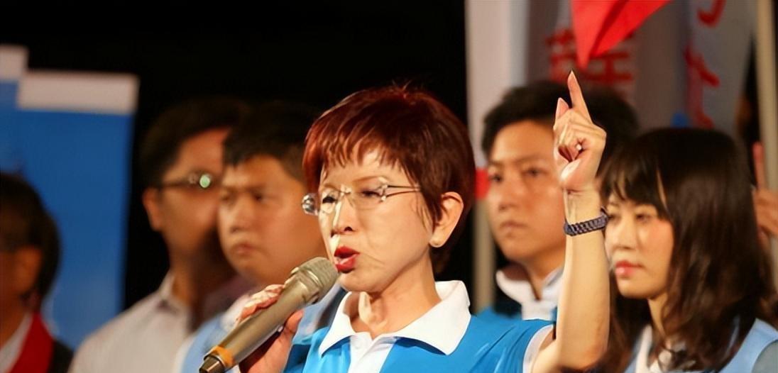 洪秀柱不挺郑丽文，深蓝炸了！38%党员挺郑，她偏抱朱立伦，旧伤忘光？当年