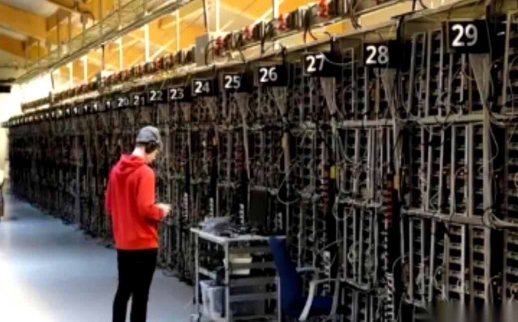 都说比特币总量2100万枚，挖完就没了。我告诉你，这事儿吧，对，但也不全对。