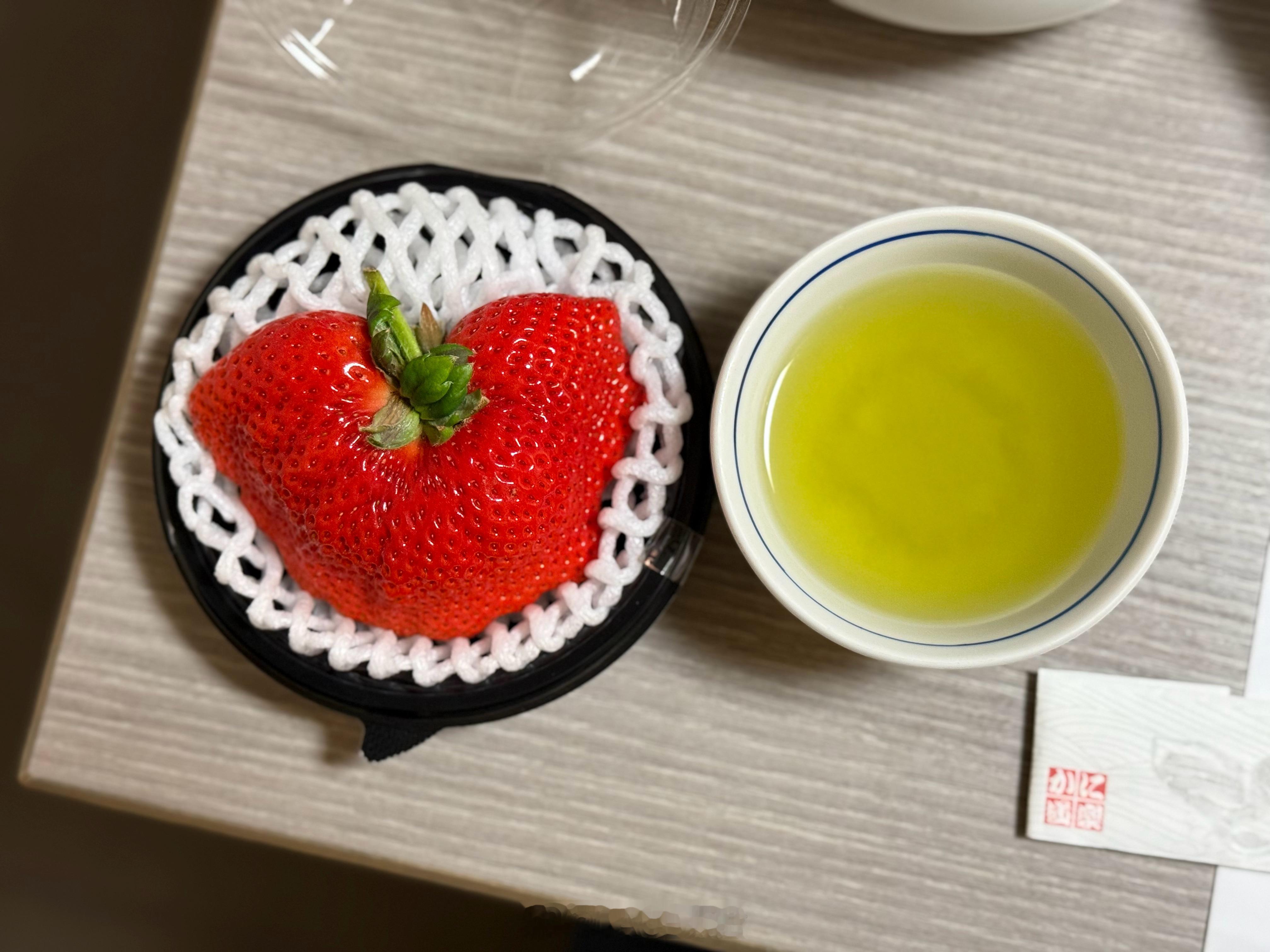 草莓这些年可冤死了现在网络上的一些内容，大家得明眼辨别，尤其是老人。我妈之前冬天