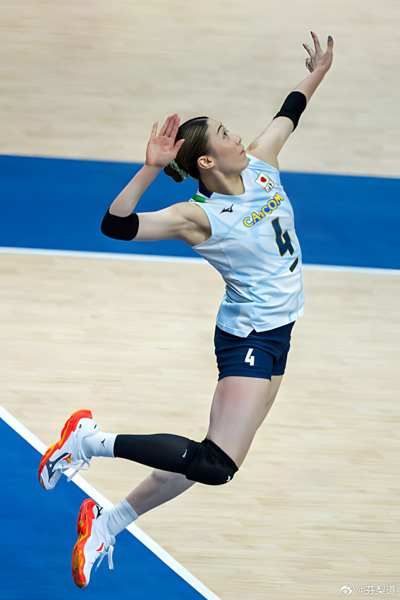 国际排坛动态石川真佑【小个子主攻手的生存之道】“作为一名主攻手，我的身高其实相