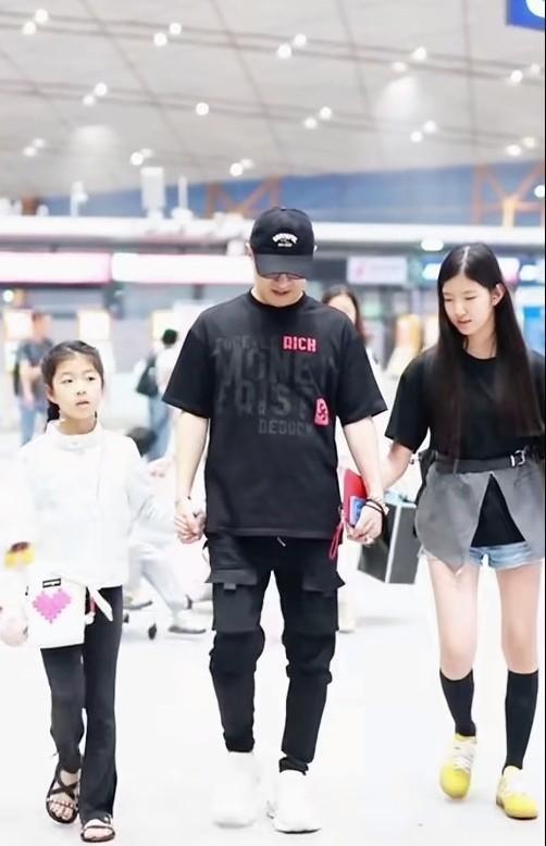 三个女儿三朵花！汪峰上辈子一定是积善行德、拯救了银河系，上天才赐予他三个如此可