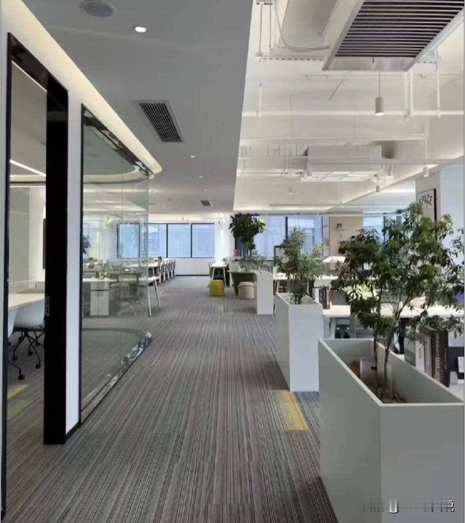 大家觉得员工请丧假必须要出具丧葬证明或者火化证明，不给就不批，这属于跟员工较劲吗