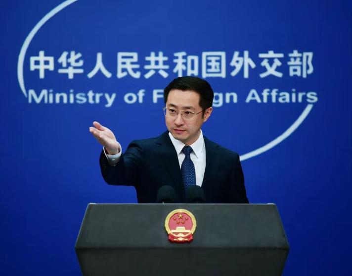 外交部回应“敌国条款”争议。9月8日，外交部在例行记者会上明确表示，《联合国