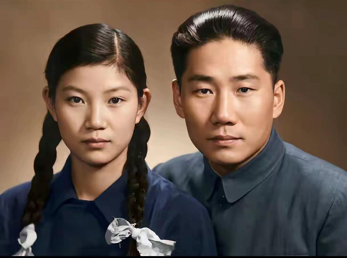 上世纪，毛岸英与新婚妻子刘思齐。