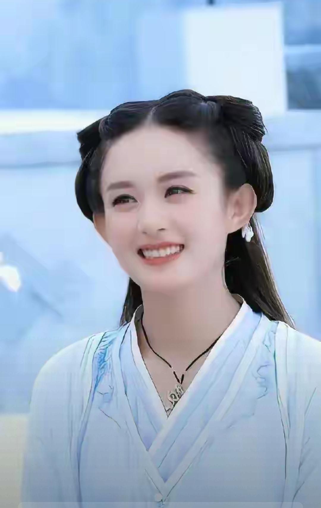 在这个看脸又看流量的圈子里，大家总觉得女明星的光环是靠青春和婚姻撑起来的，但时间