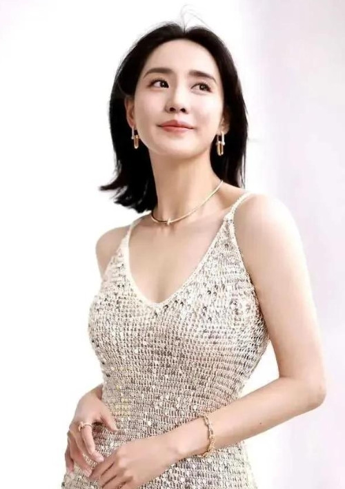 哇塞！王智身材太赞啦！那比例简直超绝，线条优美，魅力难挡。无论是荧幕还是生活，这