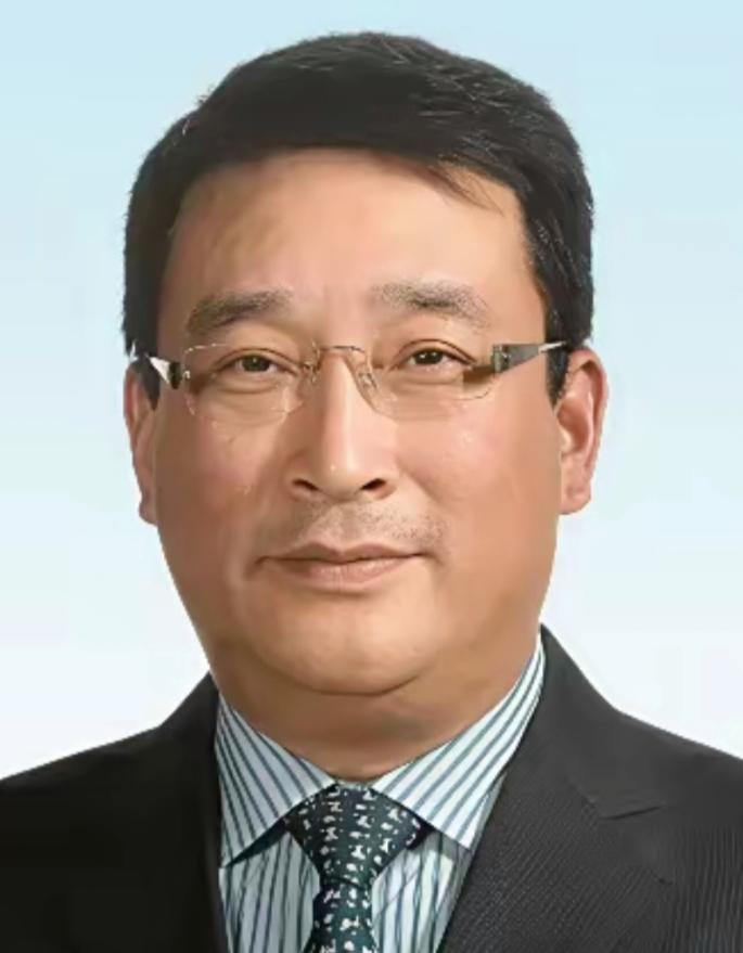 这也敢掺沙子？他比外敌更可怕！2025年2月12日，中央纪委国家监委一则通报，