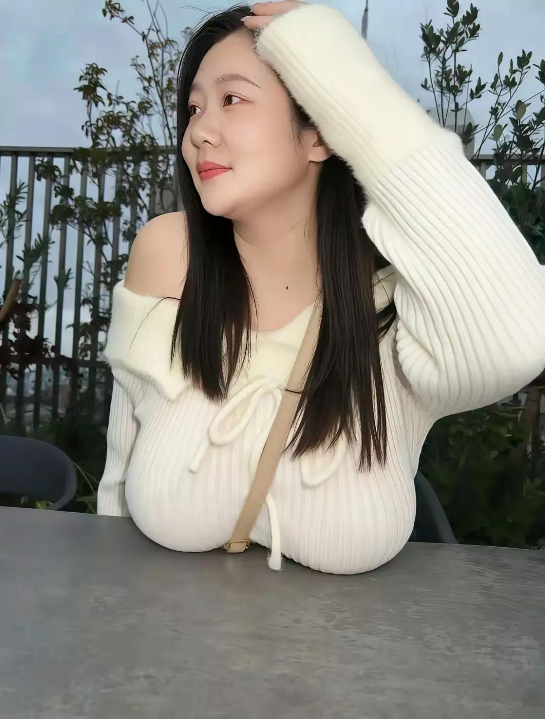 人的自信都是来自于实力，没有实力的自信就是盲目自信，毫无益处。当你真正具备了实力