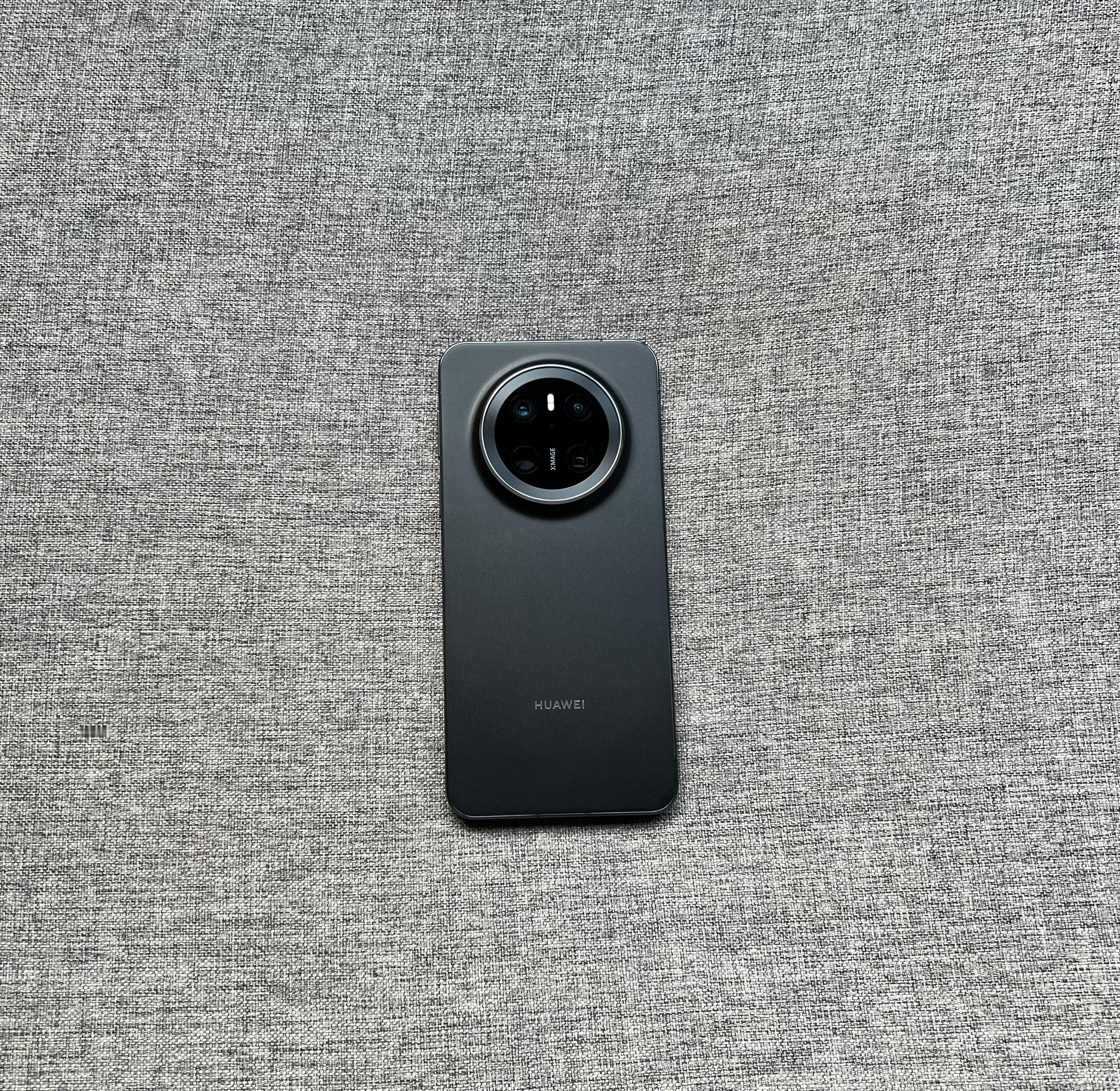 华为Mate7012+512G曜石黑，屏幕靓，外壳划痕磕碰，带原装66w充电