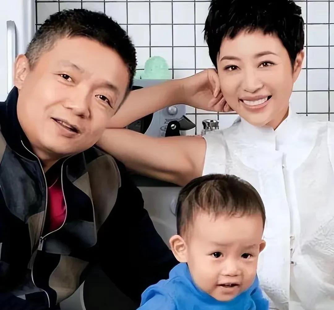 爷爷是表演艺术家，老公是北电院长，她不拼背景拼实力成人生赢家。谁也没想到，在这