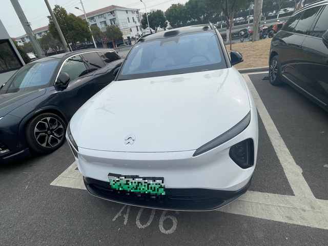 蔚来ES6长测体验蔚来给了辆车48小时长测。ES623款，才跑了几百公里的