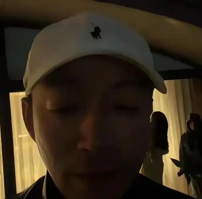 大S没死，别再咒她了昨天刷到一条热帖，说汪小菲有情有义，怀念亡妻，还夸现任