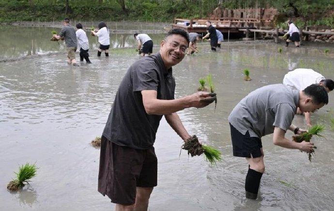 参与人员有创始人马云、集团CEO吴泳铭、淘天集团CEO蒋凡、阿里合伙人邵晓锋、吴