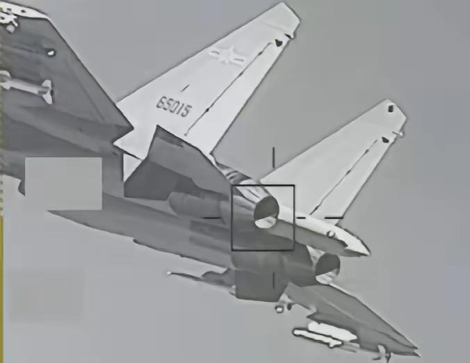 台海突发海空对峙！22架解放军军机逼近，台军F-16V紧急升空。据岛内媒体报道，
