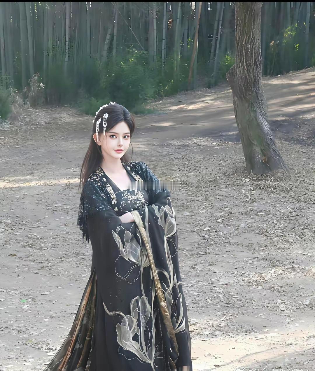 投资五百多万，整容三十几次，就是为了拍短剧上镜好看么？没想到一个网红对自己的容貌