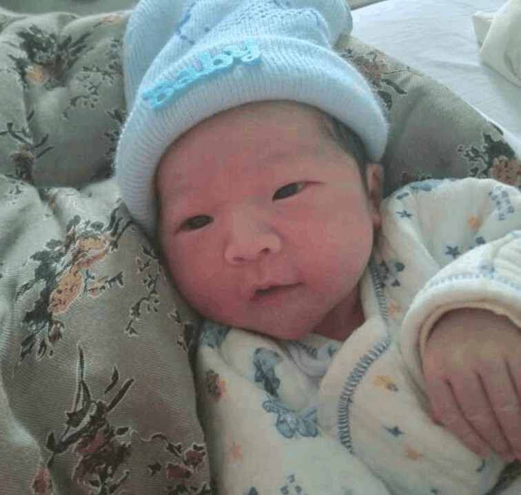 孩子出生仅三天, 只因一个小错误, 孩子就要面临“截肢”