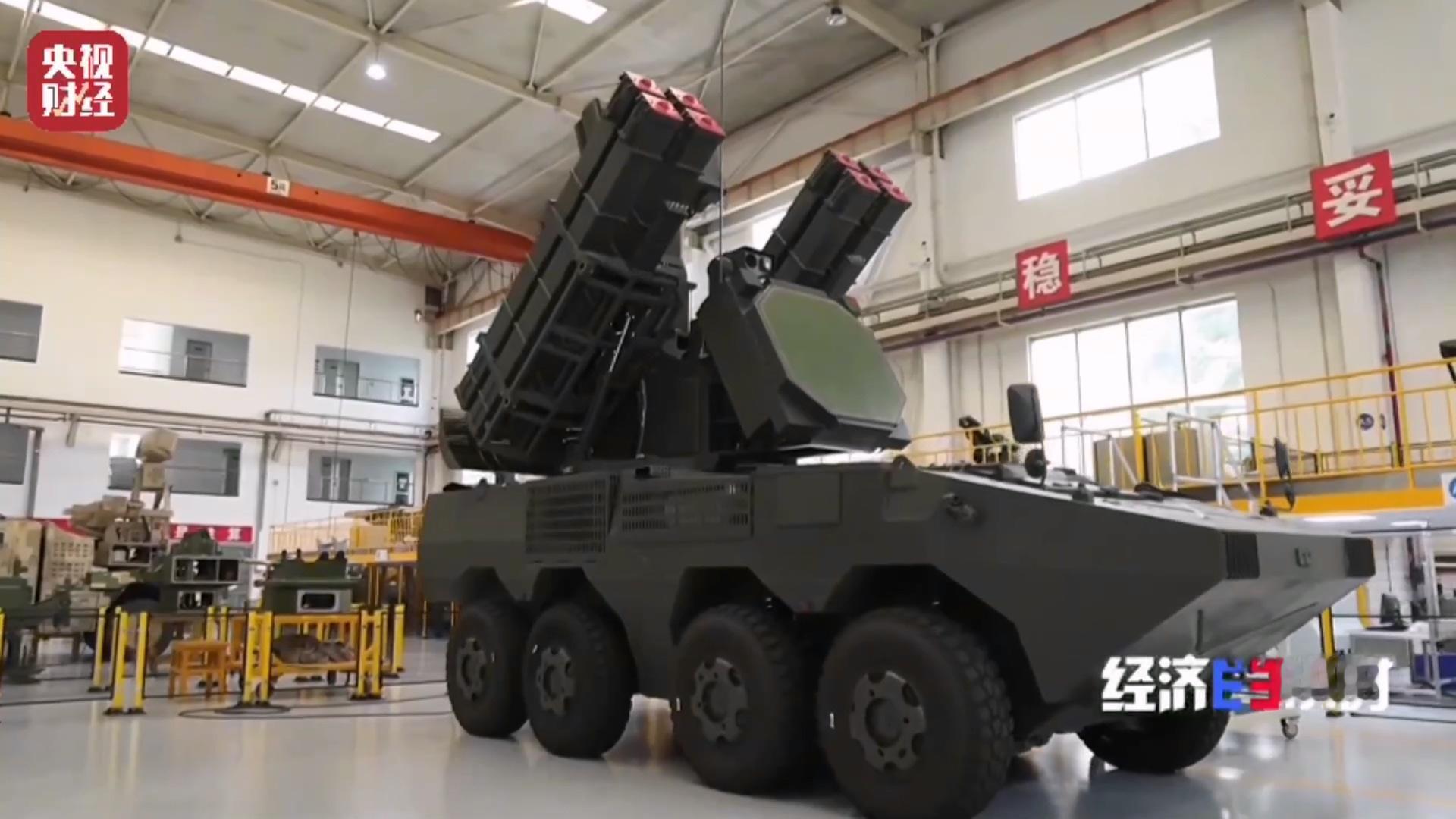 烽火问鼎计划每天认识一件兵器中国兵器研制的重型倚天防空战车采用8X8底盘，搭载