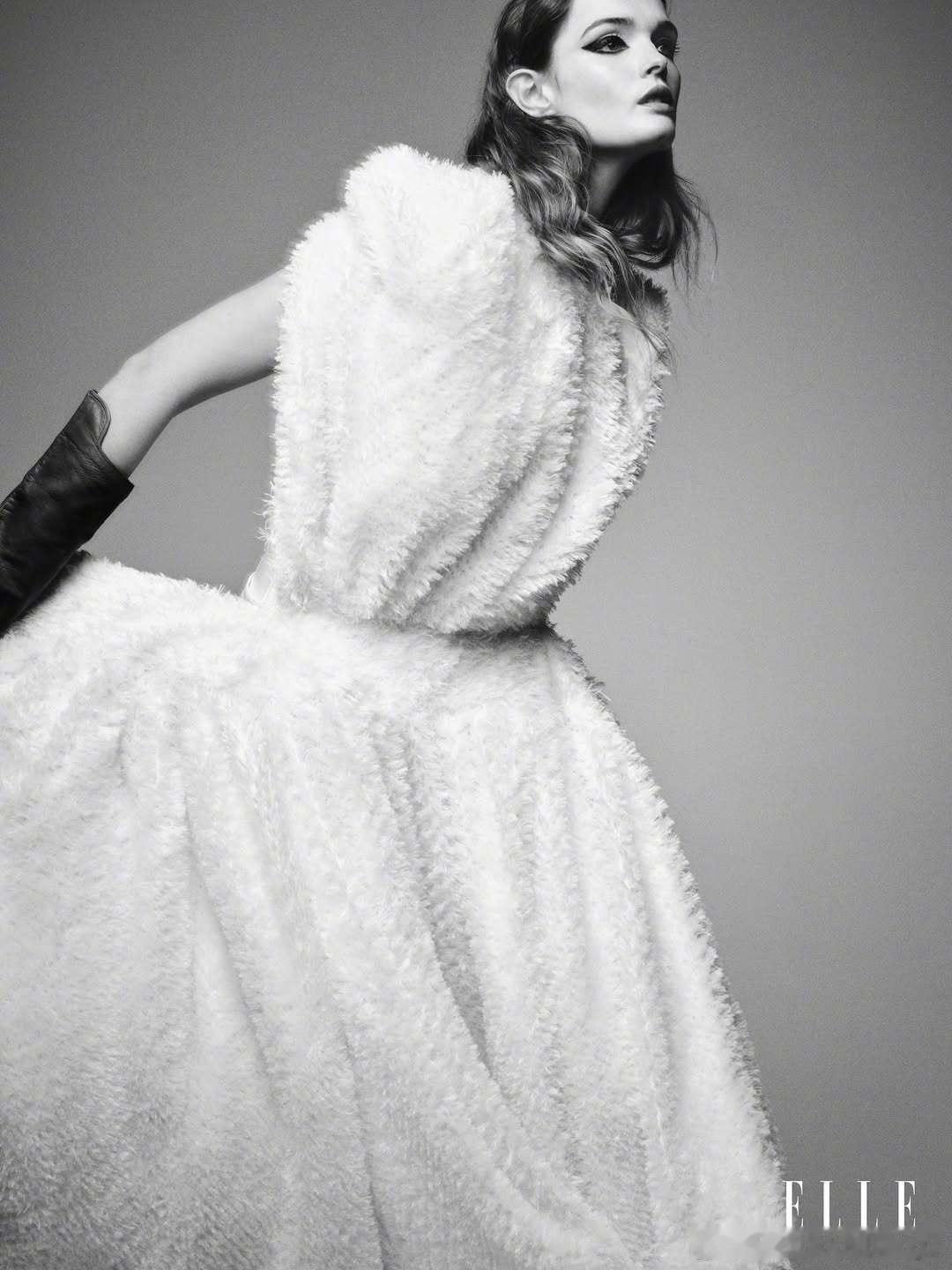 美国版ELLE二月刊，超模LuluTenney身着CELINE春夏